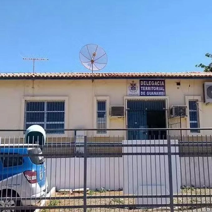 Professor é preso por suspeita de importunação sexual contra aluno de 14 anos