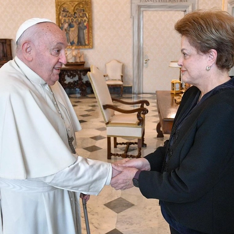 Papa Francisco recebe Dilma Roussef no Vaticano; veja