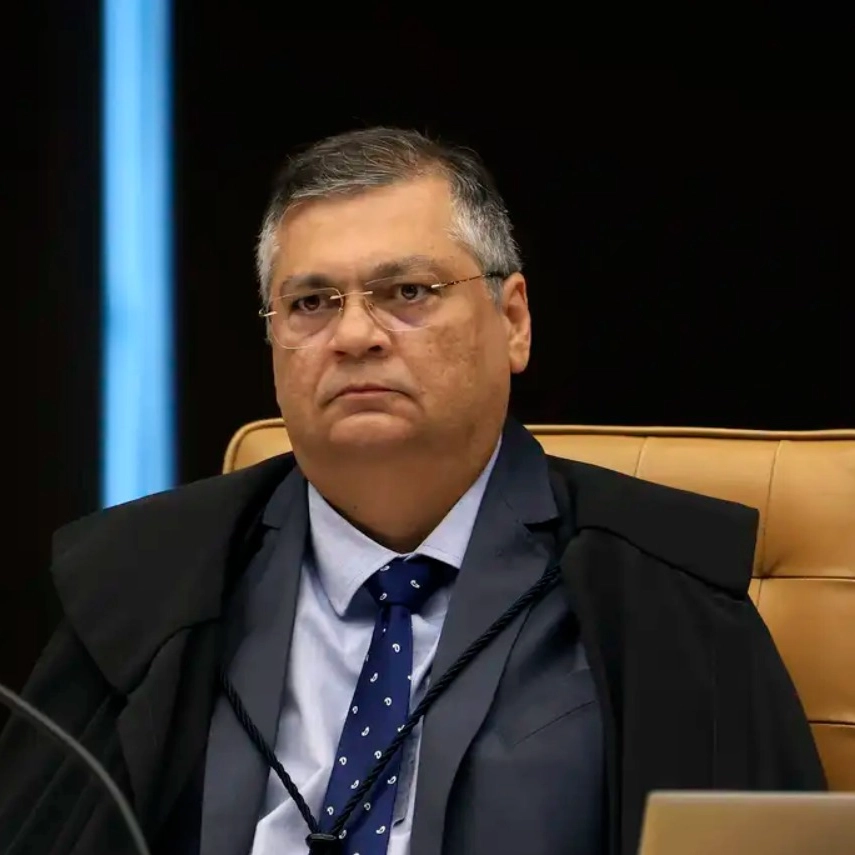 Passageira tenta agredir ministro do STF em voo