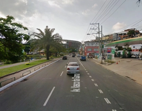 Obras do BRT interditam trecho da Avenida Centenário e Dique do Tororó