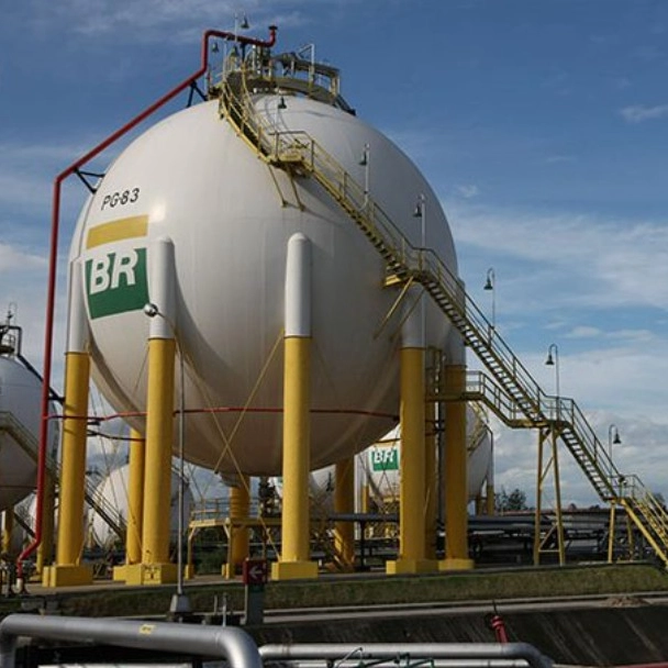 Petrobras reduz preços de gasolina em 5,2%