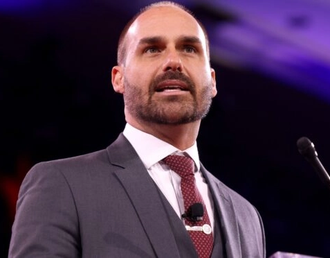 PGR pede inquérito policial para investigar Eduardo Bolsonaro