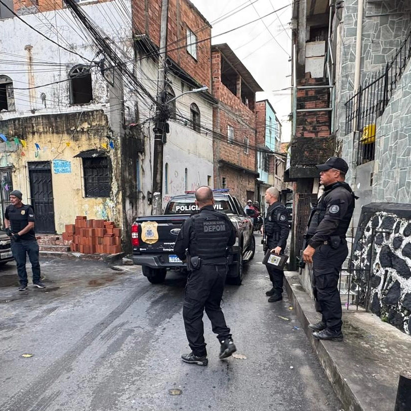 Polícia faz megaoperação para tentar frear crimes violentos na Bahia, líder nacional em assassinatos