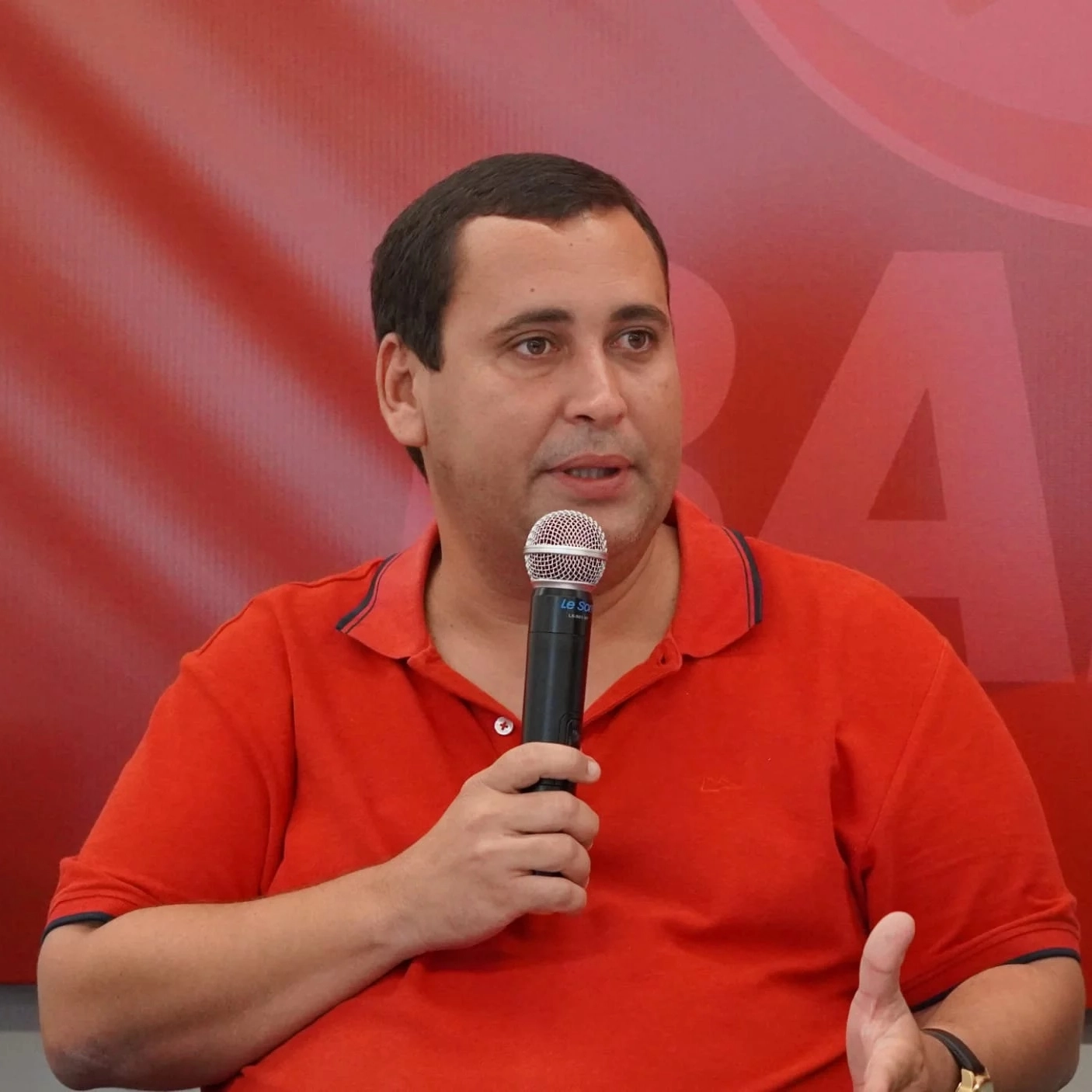 Afastamento de PSOL com Jerônimo não interrompe diálogo com PT, avalia Éden Valadares