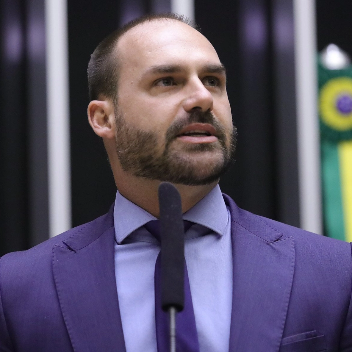Eduardo: 'Sou, na impossibilidade de Jair Bolsonaro, candidato a presidente'