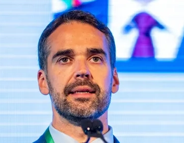 Eduardo Leite oficializa pré-candidatura à Presidência pelo PSD