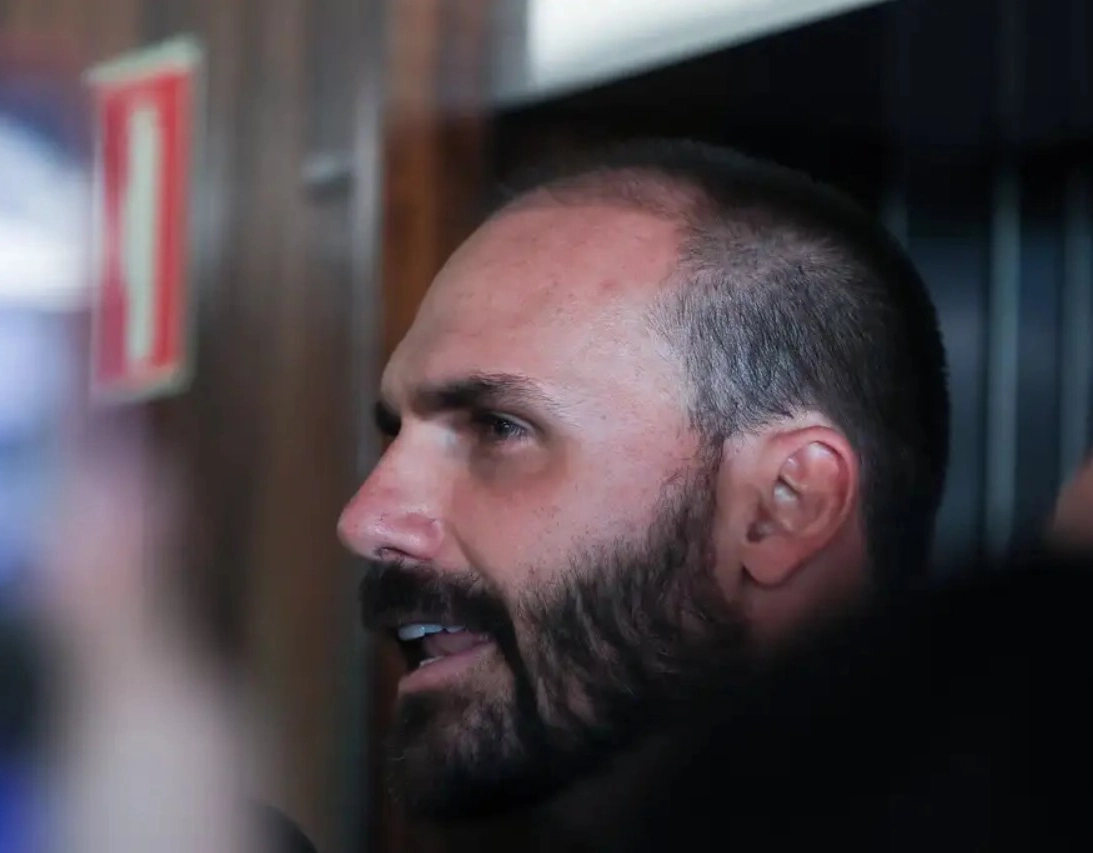 PL oficializa Eduardo Bolsonaro como líder da Minoria na Câmara