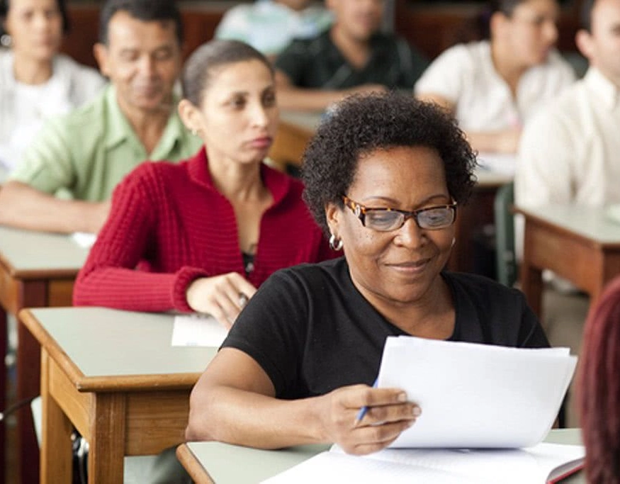 Bahia: Educação de Jovens e Adultosabre mais de 4 mil vagas gratuitas