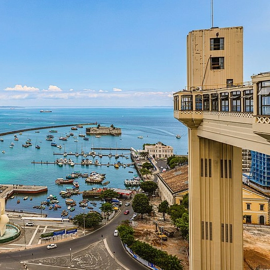 Elevador Lacerda tem funcionamento suspenso após incêndio na Prefeitura de Salvador