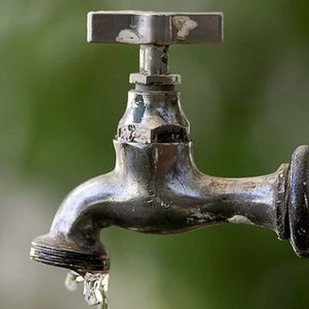 Embasa interrompe abastecimento de água em seis cidades da Bahia nesta quarta-feira