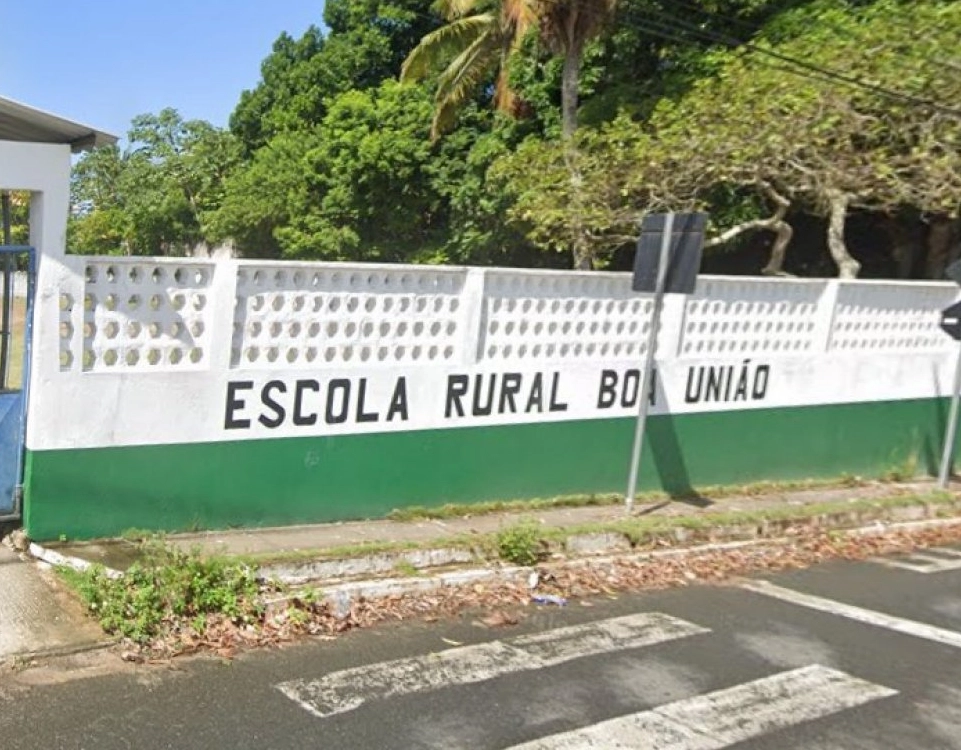 Professora denuncia intolerância religiosa e racismo em escola de Camaçari