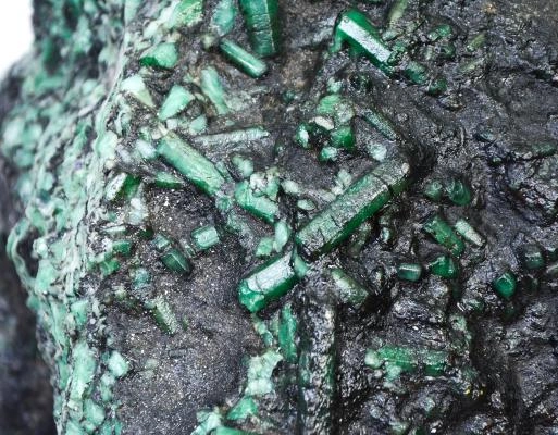 Esmeralda de 92 kg encontrada na Bahia será leiloada por mais de R$ 100 milhões