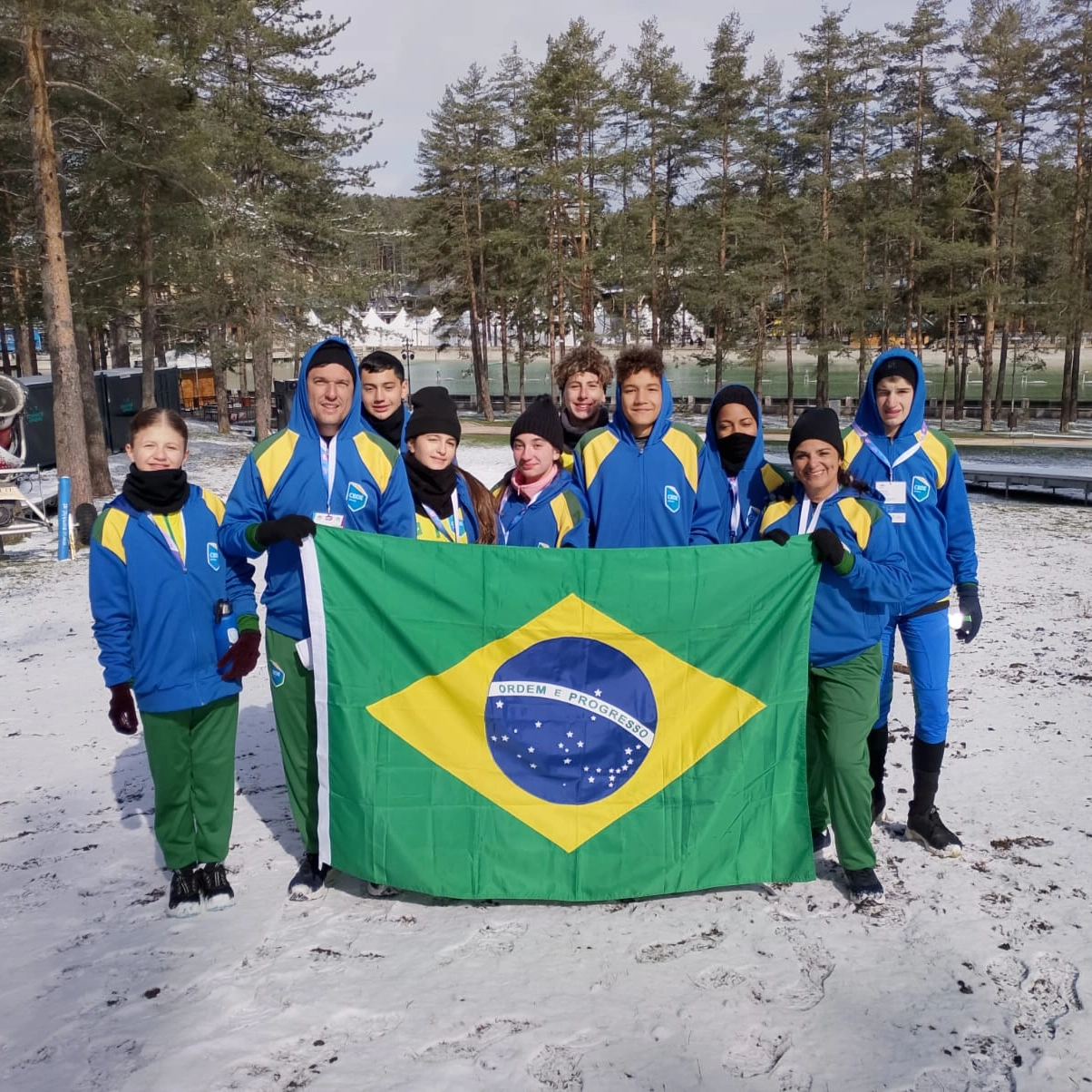 Estudantes baianos conquistam medalhas em evento esportivo na Sérvia