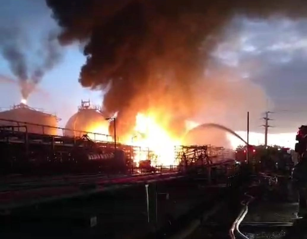 Assista: explosão é registrada no Polo Industrial de Camaçari