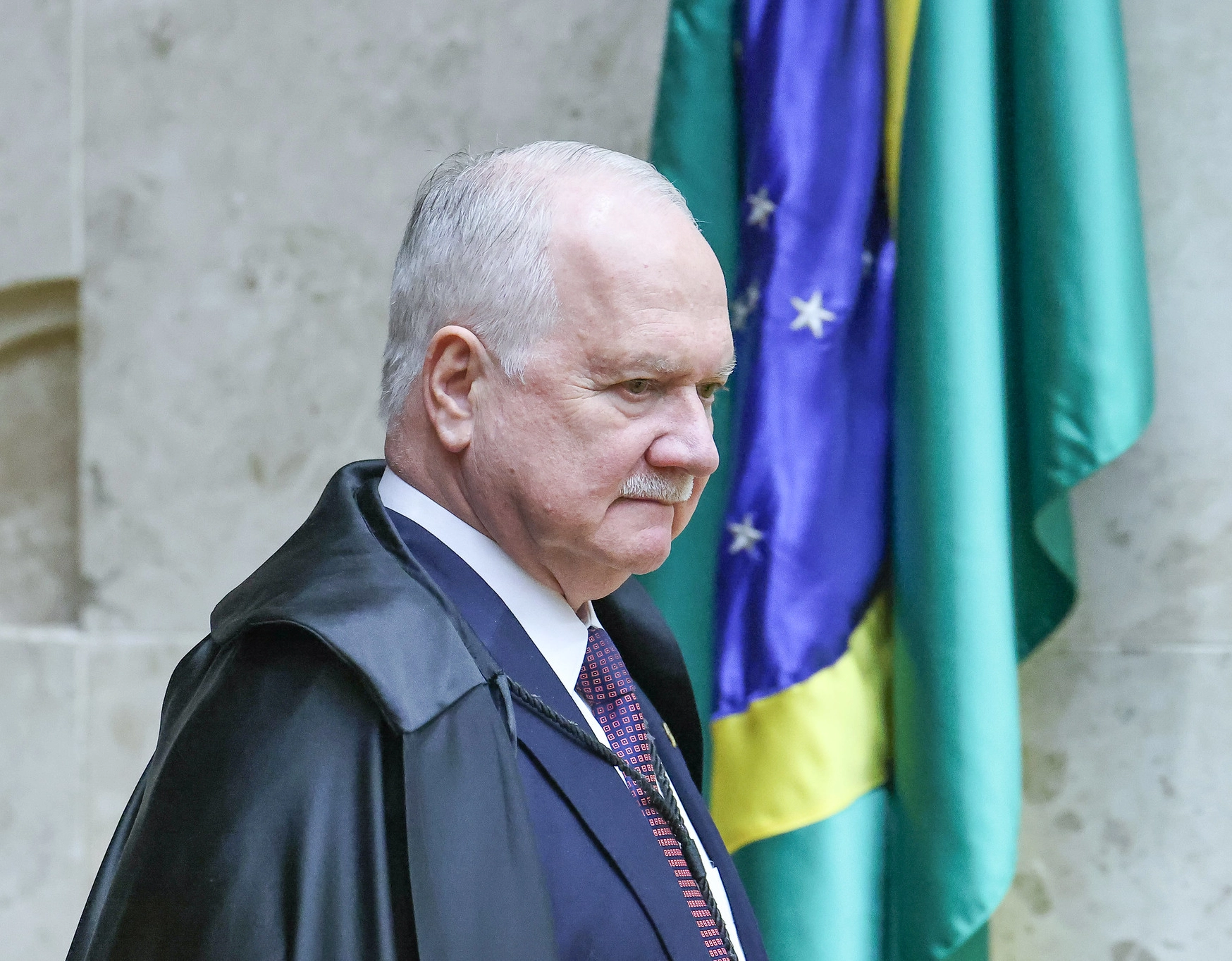 Fachin defende cultura democrática para evitar volta do autoritarismo