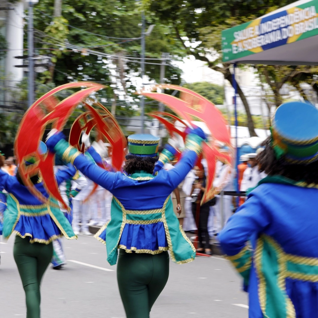 Jerônimo Rodrigues participa de desfile da Independência em Salvador