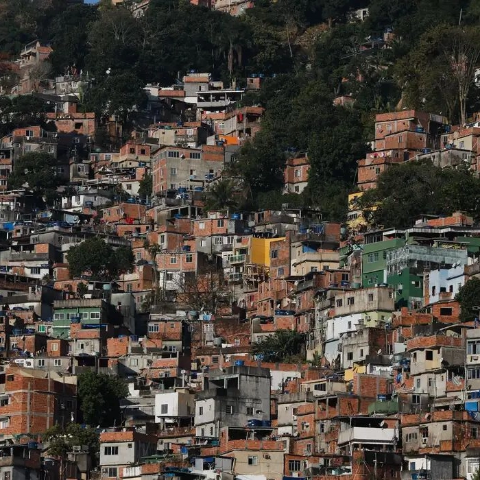 Quase 16,4 milhões de pessoas moram em favelas no Brasil, revela Censo