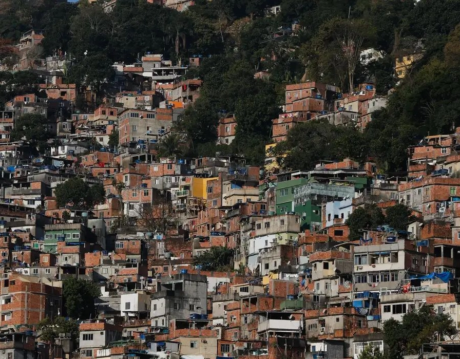 Quase 60 milhões de pessoas vivem em municípios com desenvolvimento baixo ou crítico