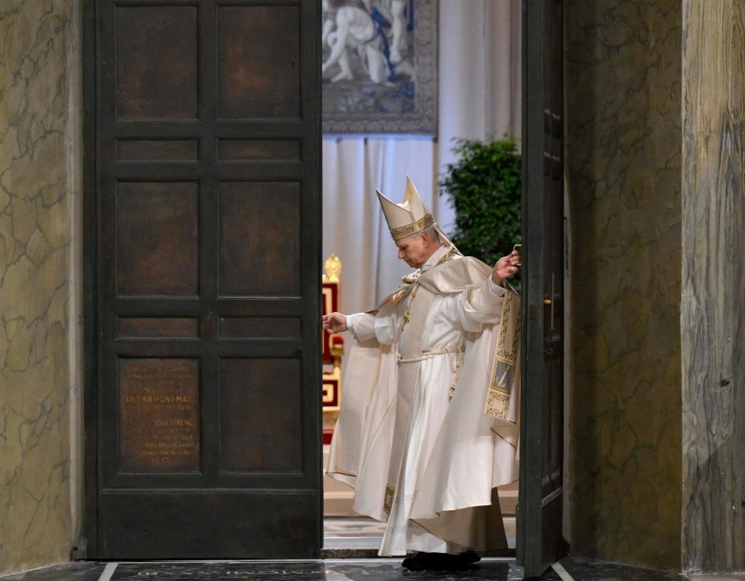 Papa Leão XIV fecha Porta Santa e encerra Ano Jubilar iniciado por Francisco