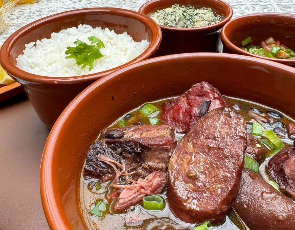 Restaurante Maria Mata Mouro lança feijoada aos sábados