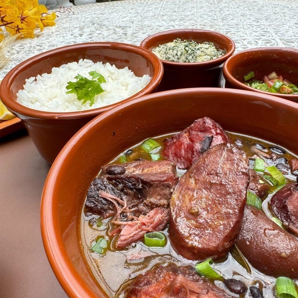 Restaurante Maria Mata Mouro lança feijoada aos sábados