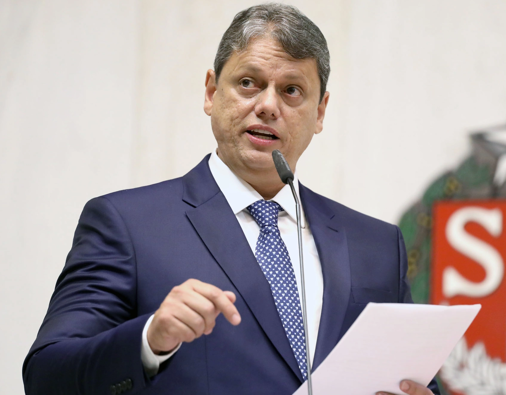 Tarcísio não quer ser candidato a presidente e outro nome ganha força nos bastidores, diz coluna