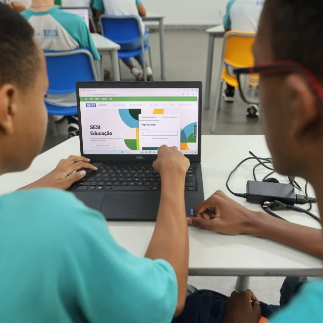 SESI oferece 260 bolsas integrais para o Ensino Médio em 2026; veja como se inscrever