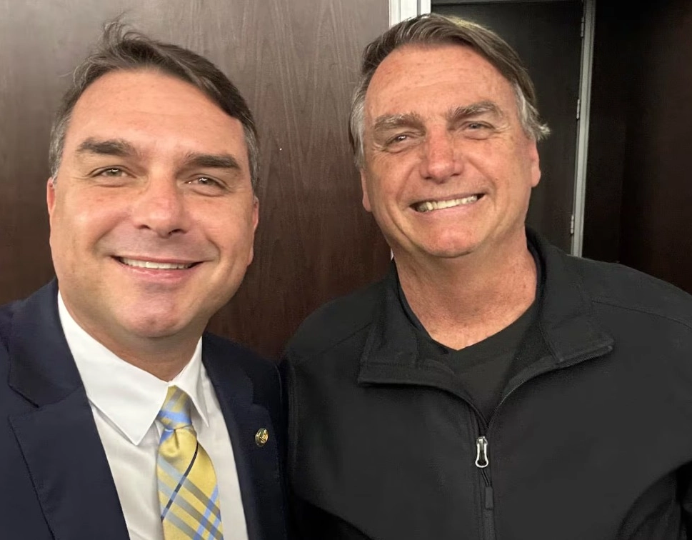 Bolsonaro confirma Flávio como pré-candidato à Presidência em 2026