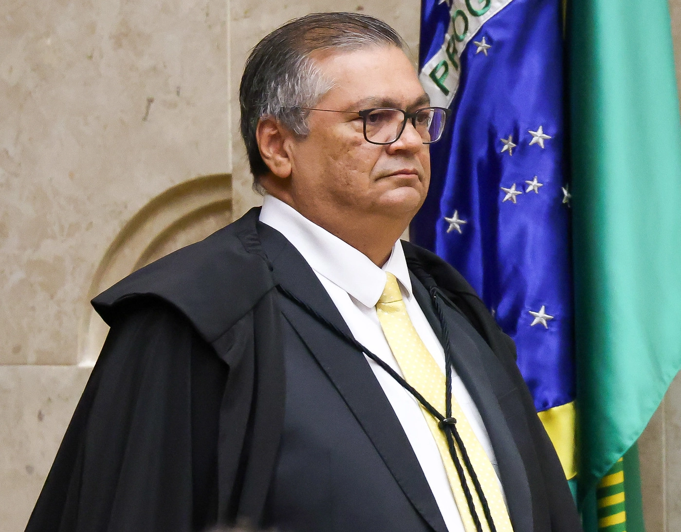 Flávio Dino rebate EUA 'Embaixadas não podem monitorar ministros do STF'