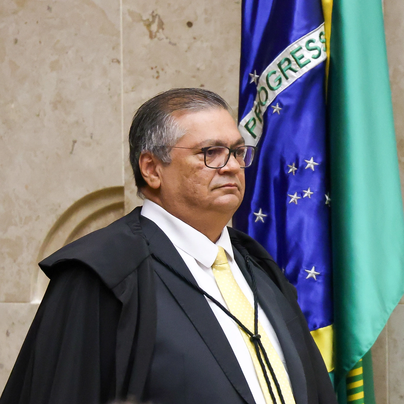 Flávio Dino rebate EUA 'Embaixadas não podem monitorar ministros do STF'