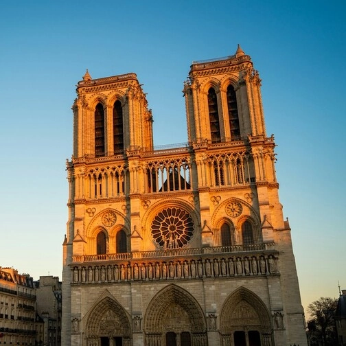 Catedral de Notre-Dame é reaberta cinco anos após grave incêndio