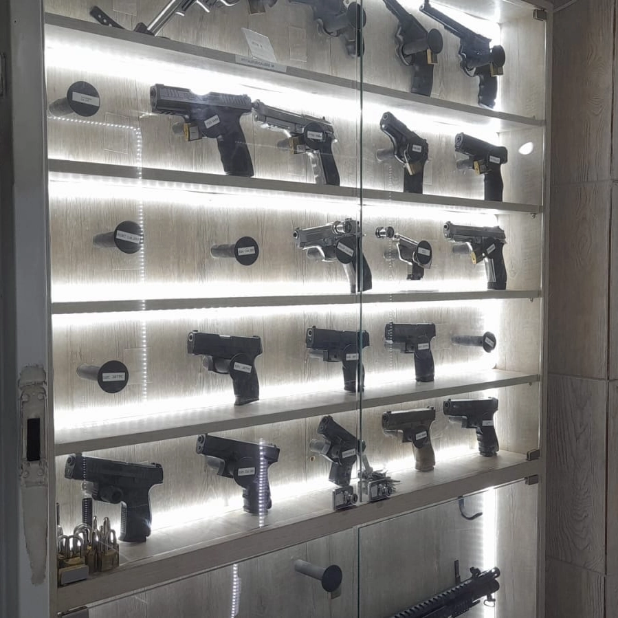 PMs e empresários são investigados por venda ilegal de armas a facções da Bahia