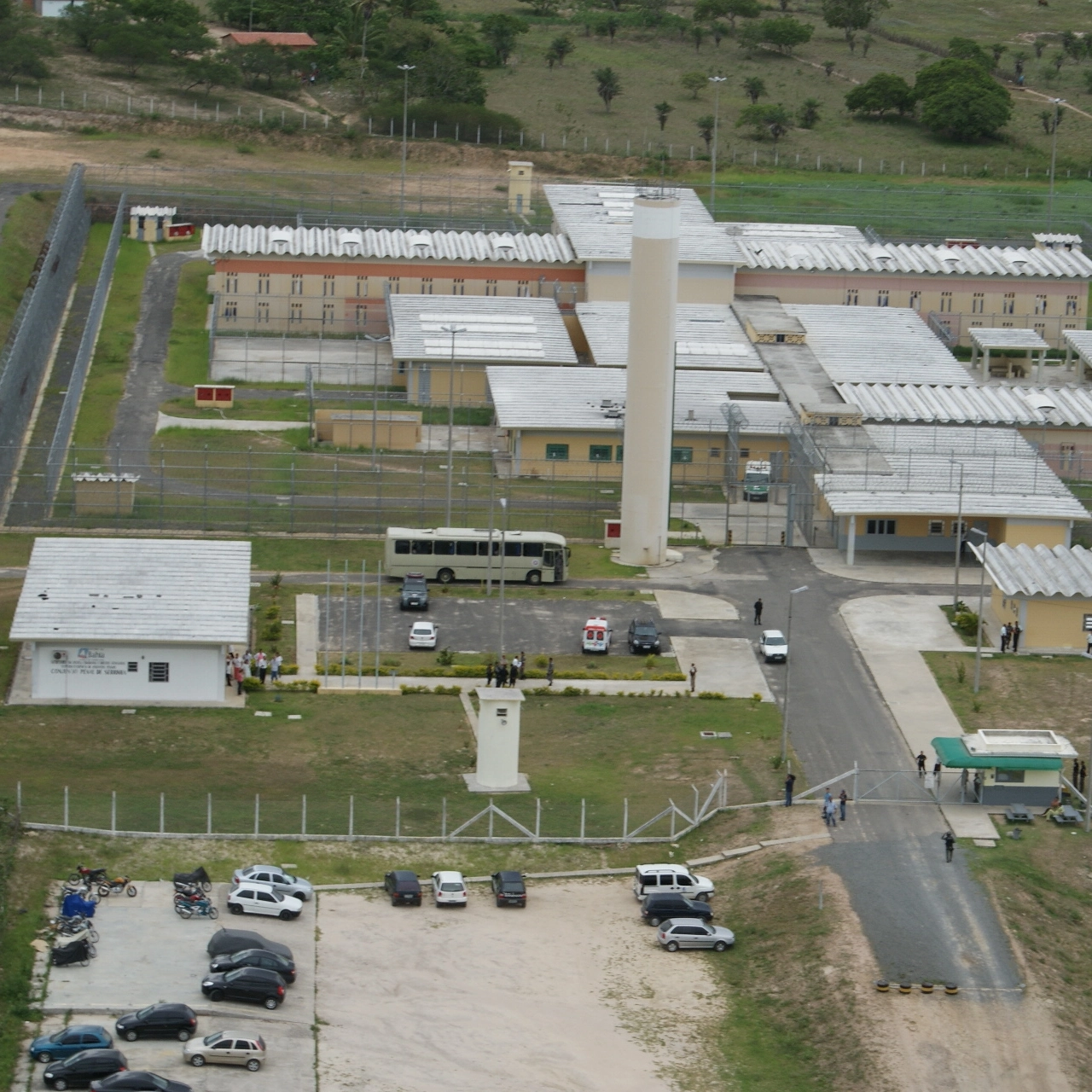 Advogado é preso por facilitar comunicação entre criminosos, na Bahia; veja quem é ele