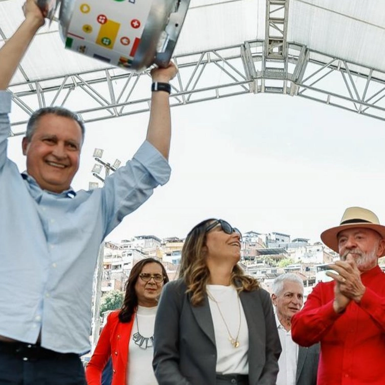 Gás do Povo: governo anuncia programa de distribuição gratuita de botijões de gás