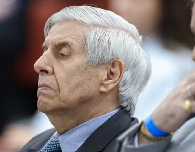 Moraes ordena perícia para confirmar diagnóstico de Alzheimer em Augusto Heleno