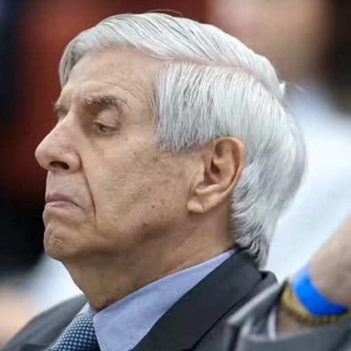 Moraes ordena perícia para confirmar diagnóstico de Alzheimer em Augusto Heleno