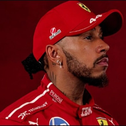 Bernie Ecclestone recomenda aposentadoria de Lewis Hamilton: 'Decadente'