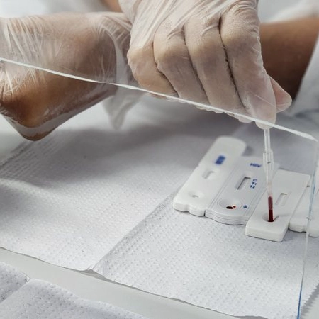 Sesab nega surto de HIV/Aids entre jovens na Bahia