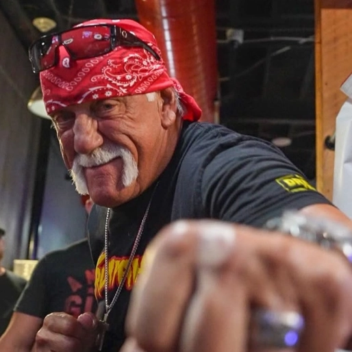 Ícone do WWE, Hulk Hogan morre aos 71 anos após parada cardíaca