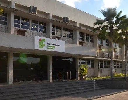 IFPE abre concurso público com 77 vagas para cargos técnico-administrativos
