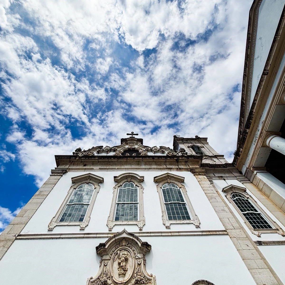 Devotos soteropolitanos participam da festa de Santa Luzia, protetora da visão