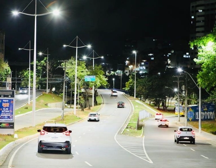 Salvador é a primeira capital do Brasil a ter iluminação pública 100% em LED