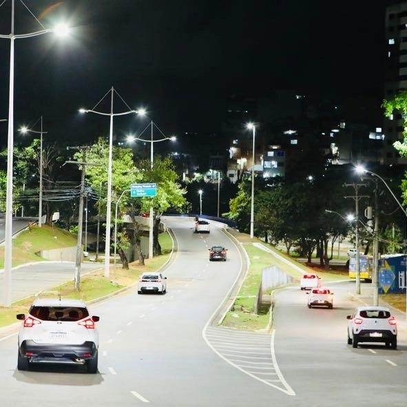 Salvador é a primeira capital do Brasil a ter iluminação pública 100% em LED