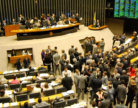 Veja como votaram os deputados baianos no projeto que autoriza castração química para pedófilos