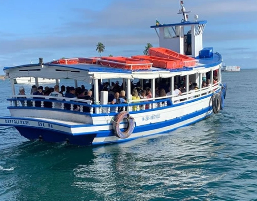 Travessia Salvador-Mar Grande e passeios na ilha voltam a operar após quatro dias