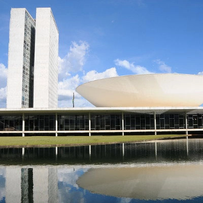 Câmara dos Deputados abre concurso com salários de até R$ 30 mil