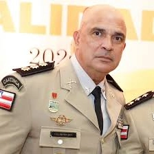 Coronel da PM usa arma em hotel que sediava encontro com o comandante-geral e é alvo de processo; ele se defende