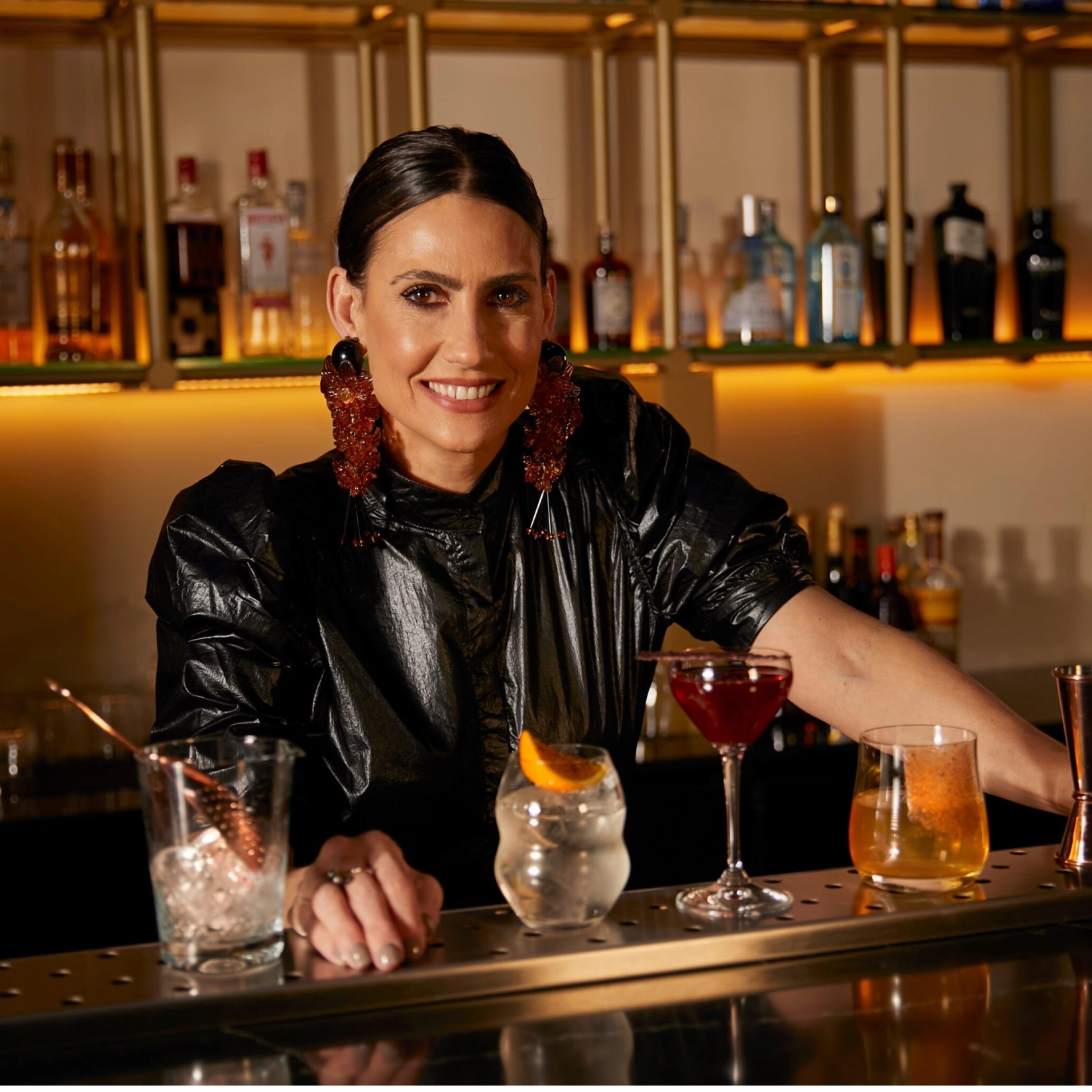 Mona Gallosi, primeira mulher bartender da Argentina, desembarca em Salvador; saiba o motivo