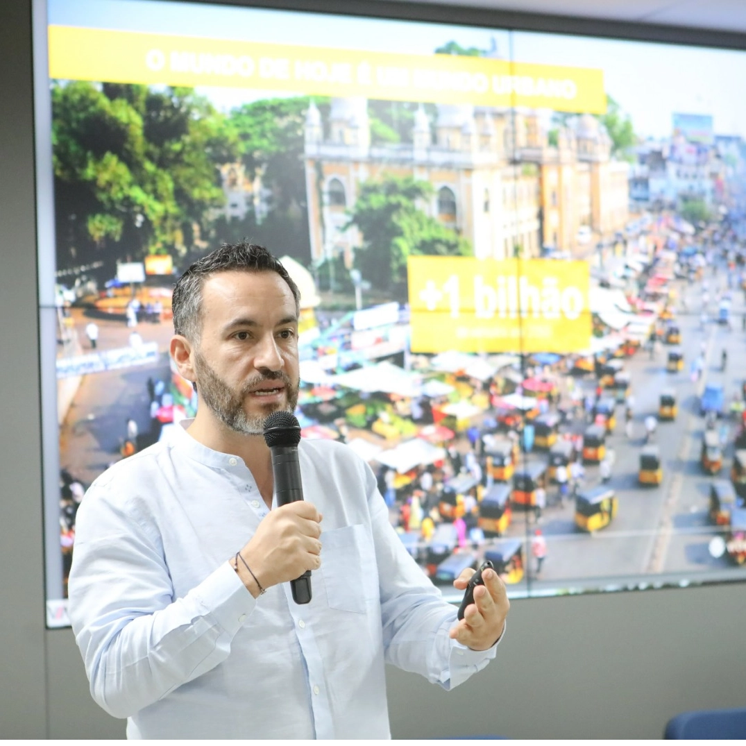 Em Salvador, servidores do setor de trânsito e transporte recebem treinamento sobre eletromobilidade