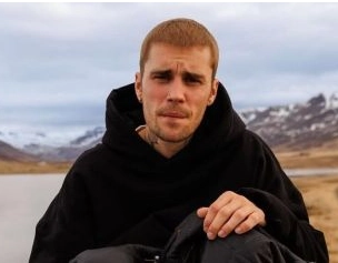Justin Bieber desabafa nas redes sociais e revela luta contra problemas de saúde mental